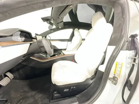 More photos of 2022 Tesla Model S at AutoMax Preowned Framingham, MA
