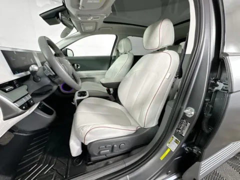 More photos of 2022 Hyundai IONIQ 5 Limited at AutoMax Preowned Framingham, MA