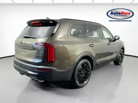 Photos of 2021 Kia Telluride SX for sale in Framingham, MA at AutoMax Preowned Framingham