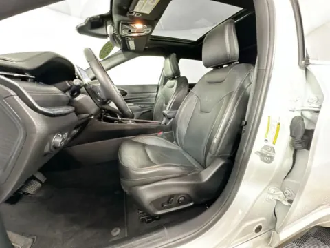 More photos of 2022 Jeep Compass High Altitude at AutoMax Preowned Framingham, MA