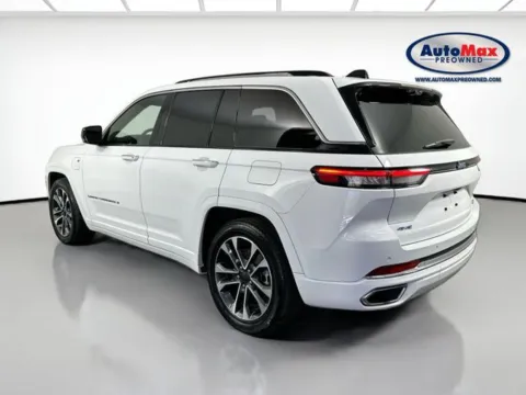 More photos of 2022 Jeep Grand Cherokee Overland 4xe at AutoMax Preowned Framingham, MA