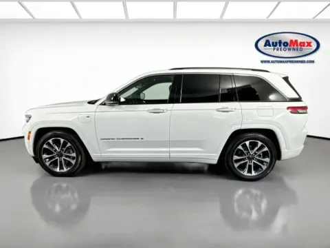 More photos of 2022 Jeep Grand Cherokee Overland 4xe at AutoMax Preowned Framingham, MA