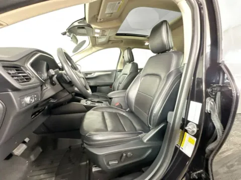 More photos of 2020 Ford Escape SEL at AutoMax Preowned Framingham, MA