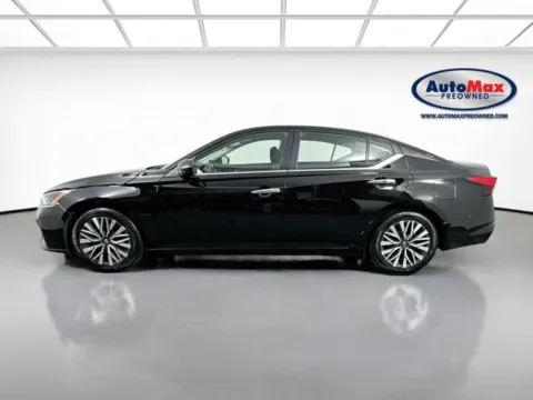 More photos of 2024 Nissan Altima 2.5 SV at AutoMax Preowned Framingham, MA