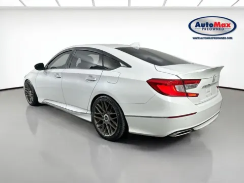 More photos of 2019 Honda Accord Touring 2.0T at AutoMax Preowned Framingham, MA