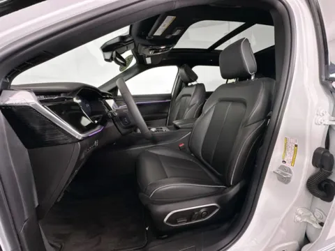 More photos of 2025 Jeep Wagoneer S Limited at AutoMax Preowned Framingham, MA
