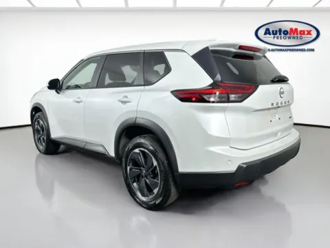 More photos of 2025 Nissan Rogue SV at AutoMax Preowned Framingham, MA