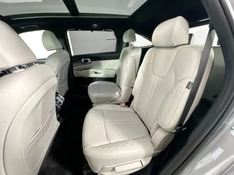 More photos of 2025 Kia Sorento Plug-In Hybrid SX Prestige at AutoMax Preowned Framingham, MA