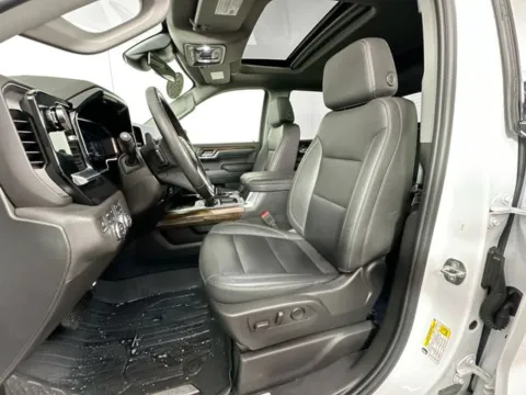 More photos of 2024 GMC Sierra 1500 Elevation at AutoMax Preowned Framingham, MA