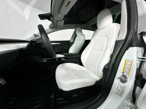 More photos of 2021 Tesla Model 3 Performance at AutoMax Preowned Framingham, MA