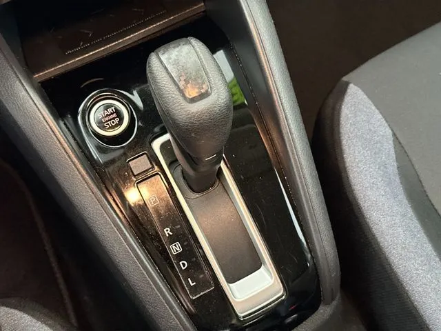 2023 Nissan Versa Sedan SV - Photo 15