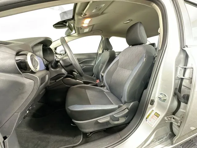2023 Nissan Versa Sedan SV - Photo 17