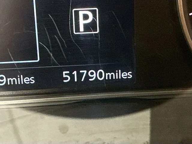 2023 Nissan Versa Sedan SV - Photo 16