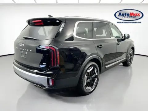 Photos of 2023 Kia Telluride EX for sale in Framingham, MA at AutoMax Preowned Framingham