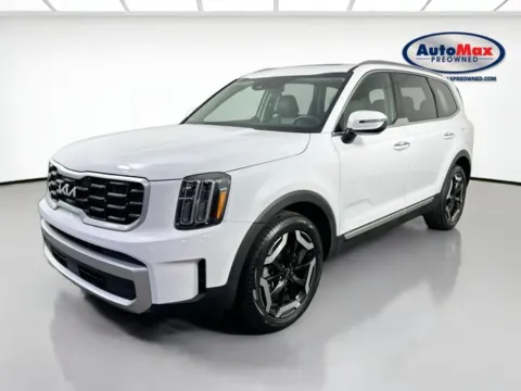 More photos of 2024 Kia Telluride S at AutoMax Preowned Framingham, MA