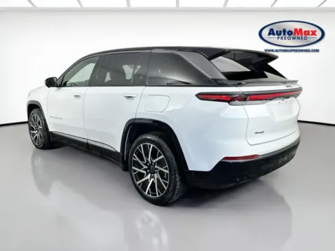More photos of 2025 Jeep Wagoneer S Limited at AutoMax Preowned Framingham, MA