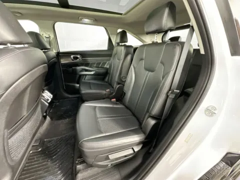 More photos of 2023 Kia Sorento SX at AutoMax Preowned Framingham, MA