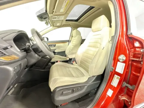 More photos of 2017 Honda CR-V EX at AutoMax Preowned Framingham, MA
