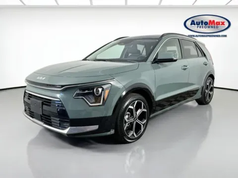 More photos of 2023 Kia Niro EX Touring at AutoMax Preowned Framingham, MA