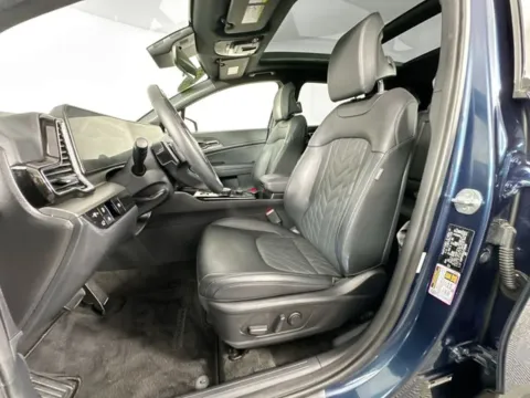 More photos of 2025 Kia Sportage Plug-In Hybrid X-Line at AutoMax Preowned Framingham, MA