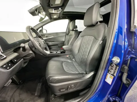 More photos of 2023 Kia Sportage X-Line at AutoMax Preowned Framingham, MA