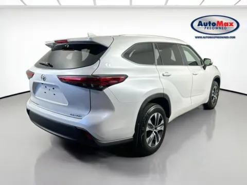 Photos of 2023 Toyota Highlander XLE for sale in Framingham, MA at AutoMax Preowned Framingham