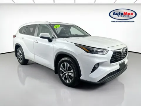 Unknown 2023 Toyota Highlander XLE for sale in Framingham, MA
