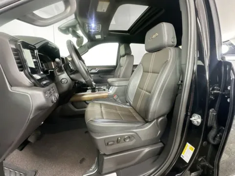 More photos of 2025 Chevrolet Silverado 1500 High Country at AutoMax Preowned Framingham, MA