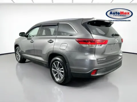 More photos of 2019 Toyota Highlander XLE at AutoMax Preowned Framingham, MA