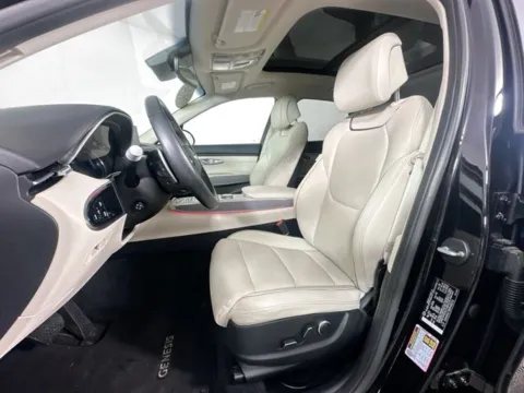 More photos of 2024 Genesis GV70 2.5T at AutoMax Preowned Framingham, MA