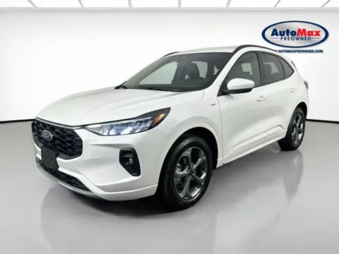 More photos of 2024 Ford Escape Hybrid ST-Line Select at AutoMax Preowned Framingham, MA