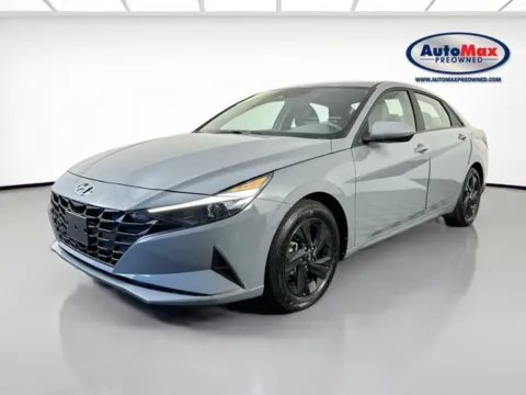 More photos of 2023 Hyundai Elantra Hybrid Blue at AutoMax Preowned Framingham, MA