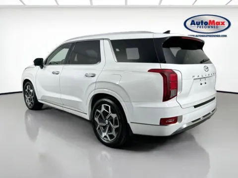 More photos of 2022 Hyundai Palisade Calligraphy at AutoMax Preowned Framingham, MA
