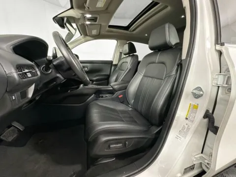 More photos of 2023 Honda HR-V EX-L at AutoMax Preowned Framingham, MA