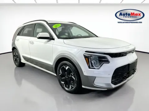 White 2023 Kia Niro EV Wave for sale in Framingham, MA