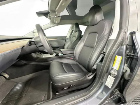 More photos of 2023 Tesla Model 3 Long Range at AutoMax Preowned Framingham, MA