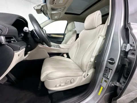 More photos of 2022 Genesis GV80 2.5T at AutoMax Preowned Framingham, MA