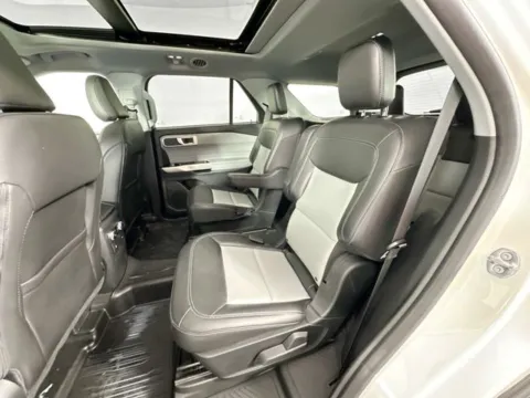 More photos of 2023 Ford Explorer XLT at AutoMax Preowned Framingham, MA