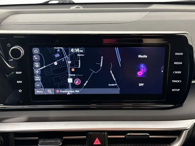 2024 Kia K5 GT-Line - Photo 11