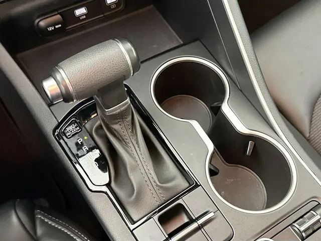2024 Kia K5 GT-Line - Photo 15