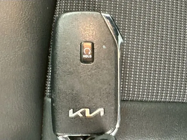 2024 Kia K5 GT-Line - Photo 17