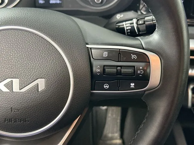 2024 Kia K5 GT-Line - Photo 23