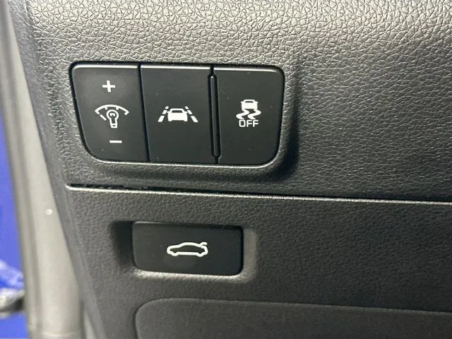 2024 Kia K5 GT-Line - Photo 24