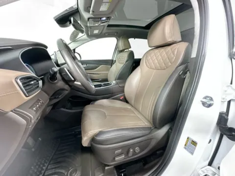 More photos of 2023 Hyundai Santa Fe Plug-In Hybrid Limited at AutoMax Preowned Framingham, MA