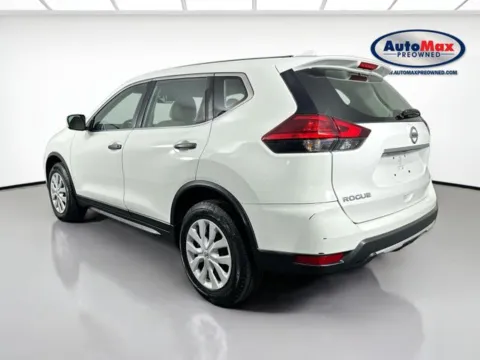 More photos of 2017 Nissan Rogue S at AutoMax Preowned Framingham, MA