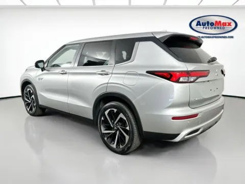 More photos of 2023 Mitsubishi Outlander PHEV SE at AutoMax Preowned Framingham, MA