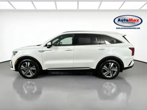 More photos of 2023 Kia Sorento Plug-In Hybrid SX Prestige at AutoMax Preowned Framingham, MA