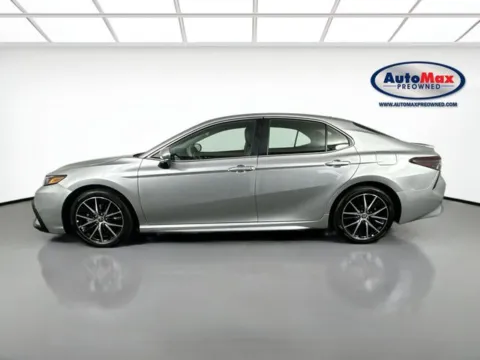 More photos of 2023 Toyota Camry Hybrid SE at AutoMax Preowned Framingham, MA