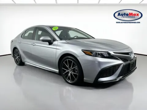 Silver 2023 Toyota Camry Hybrid SE for sale in Framingham, MA
