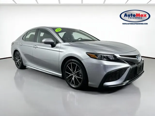 Silver 2023 Toyota Camry Hybrid SE for sale in Framingham, MA